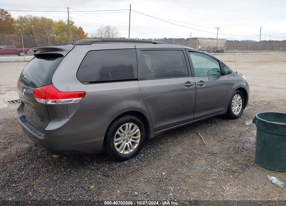 2014 TOYOTA SIENNA XLE V6 8 PASSENGER VIN: 5TDYK3DC5ES524266