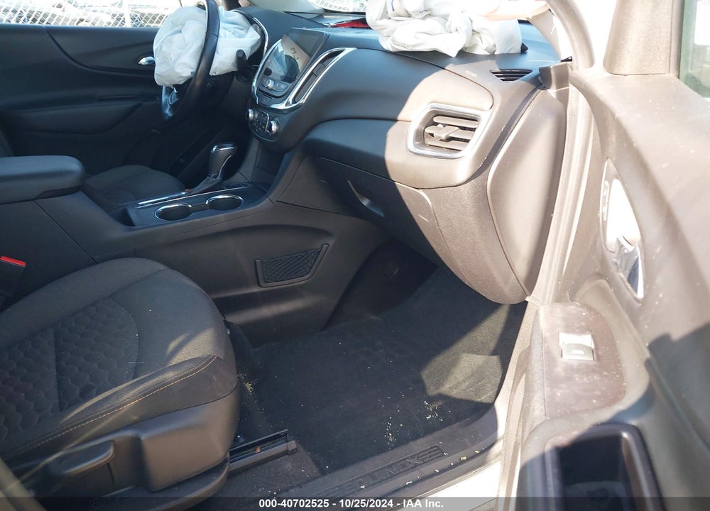 2018 CHEVROLET EQUINOX LT VIN: 2GNAXTEX8J6282251
