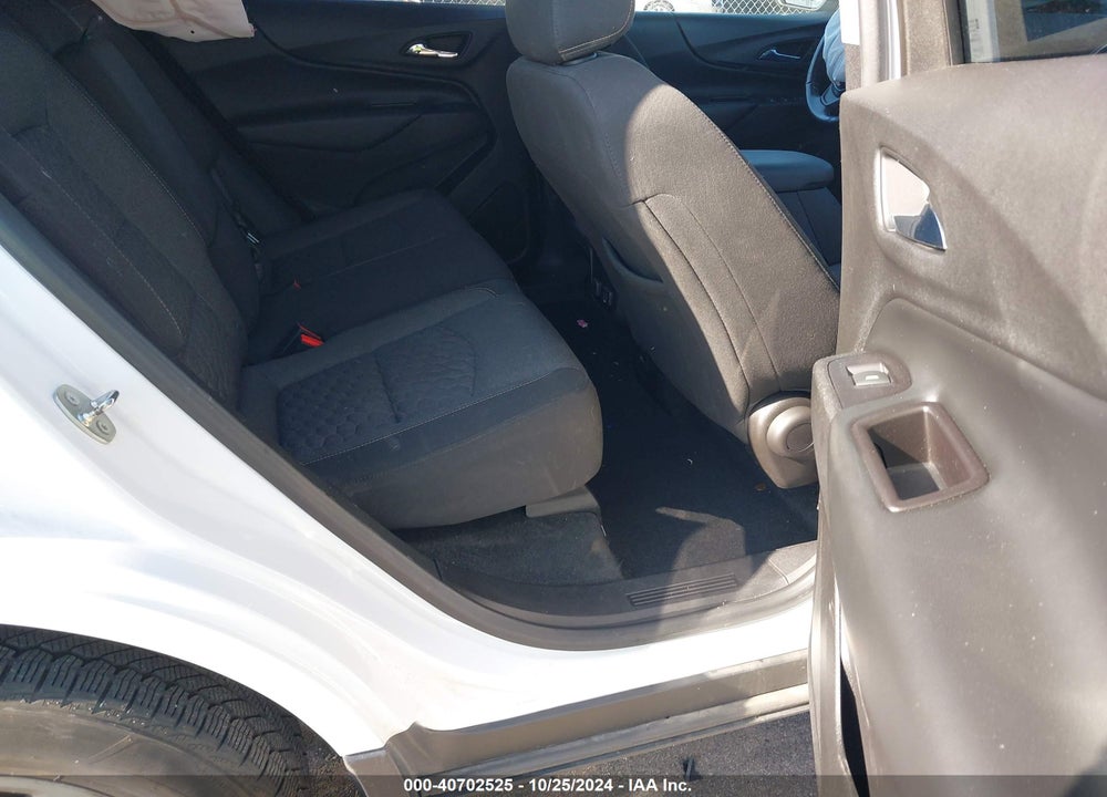 2018 CHEVROLET EQUINOX LT VIN: 2GNAXTEX8J6282251