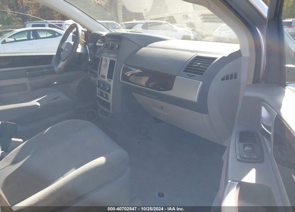 2010 CHRYSLER TOWN & COUNTRY TOURING VIN: 2A4RR5D1XAR232555
