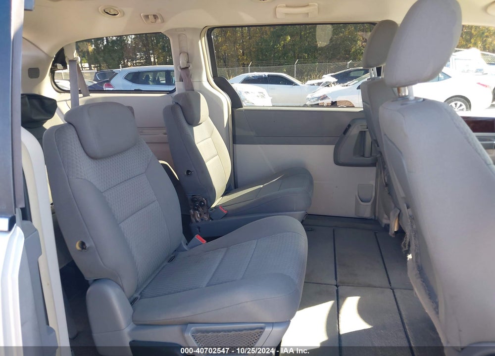 2010 CHRYSLER TOWN & COUNTRY TOURING VIN: 2A4RR5D1XAR232555