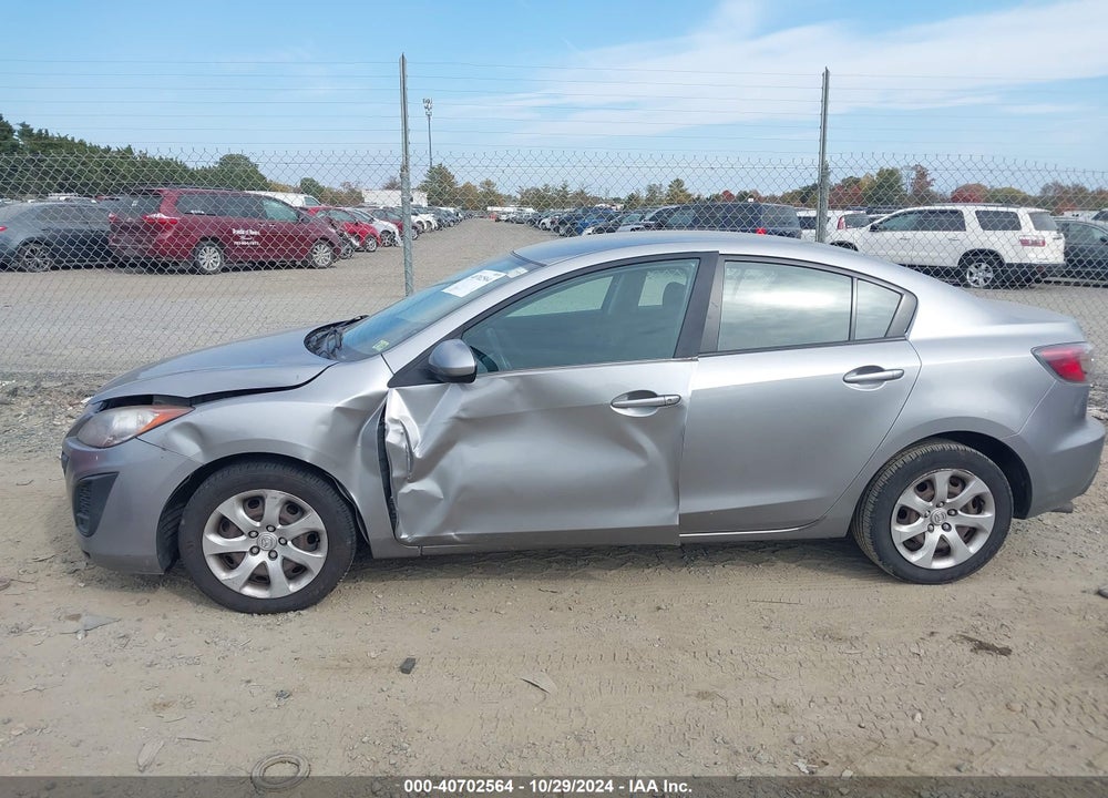 2010 MAZDA 3 I SPORT VIN: JM1BL1SGXA1313018