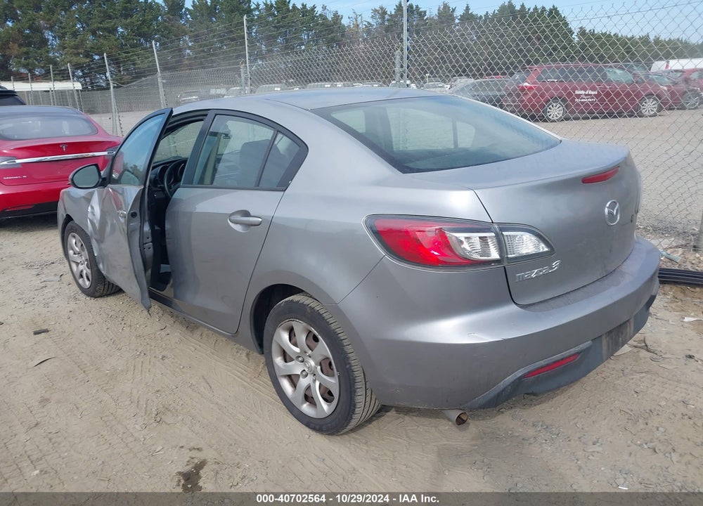 2010 MAZDA 3 I SPORT VIN: JM1BL1SGXA1313018