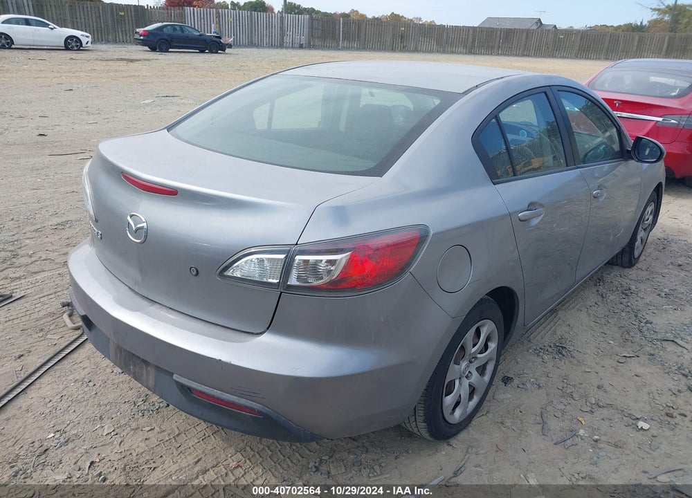 2010 MAZDA 3 I SPORT VIN: JM1BL1SGXA1313018