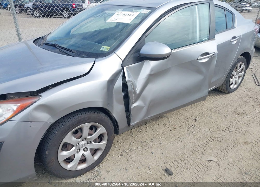2010 MAZDA 3 I SPORT VIN: JM1BL1SGXA1313018