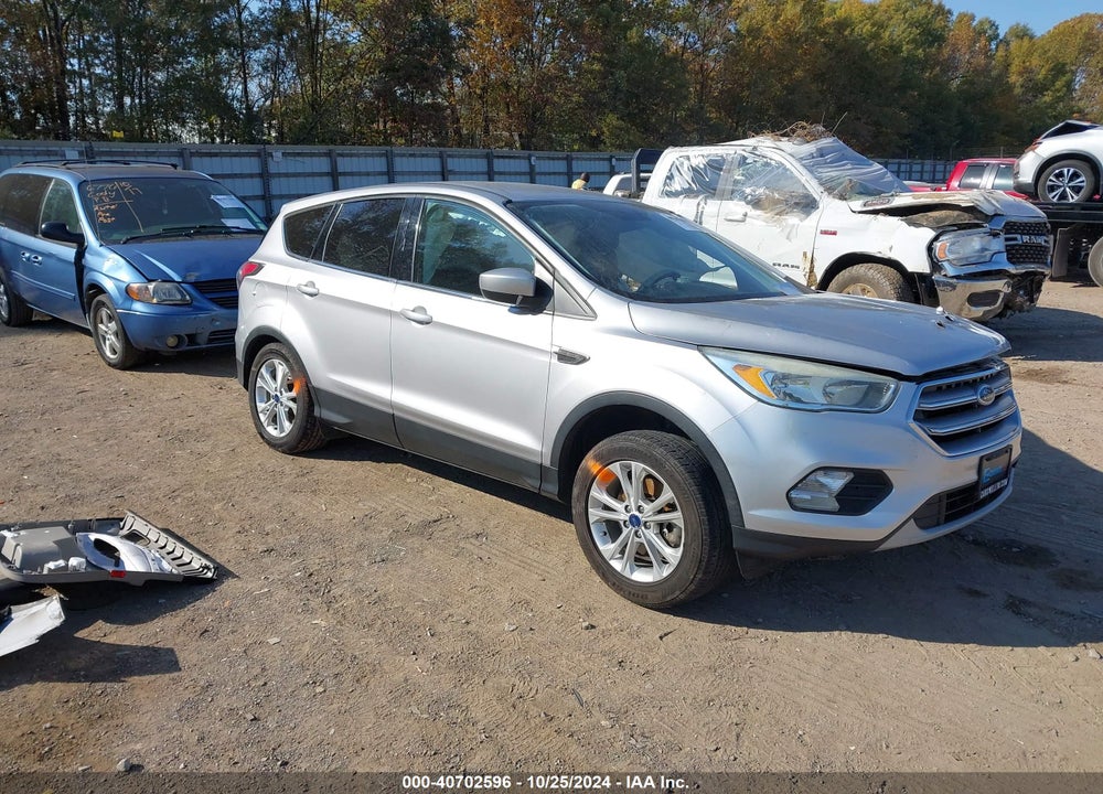 2017 FORD ESCAPE SE VIN: 1FMCU0G96HUB30984