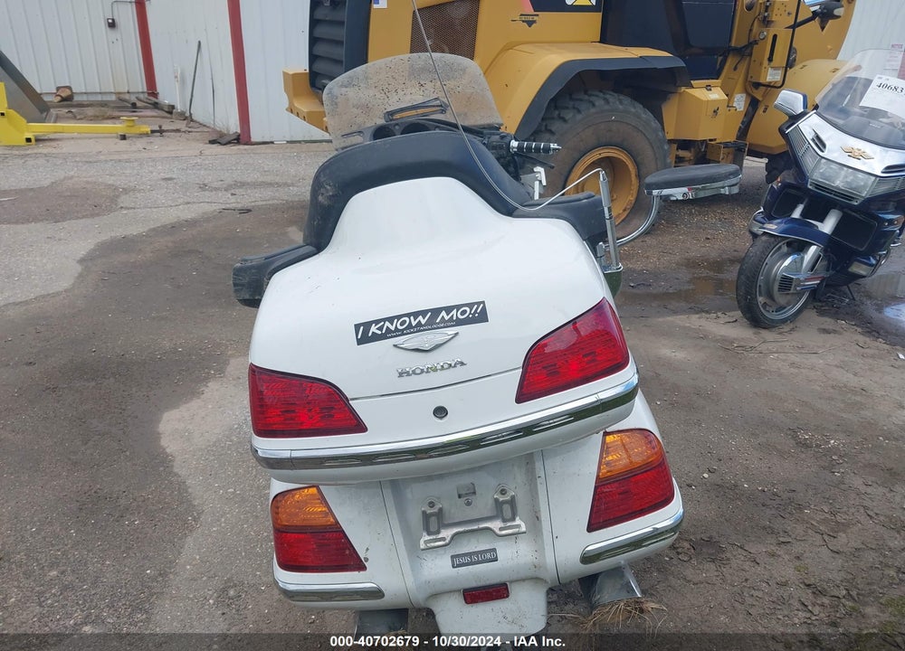 2005 HONDA GL1800 VIN: 1HFSC470X5A406310