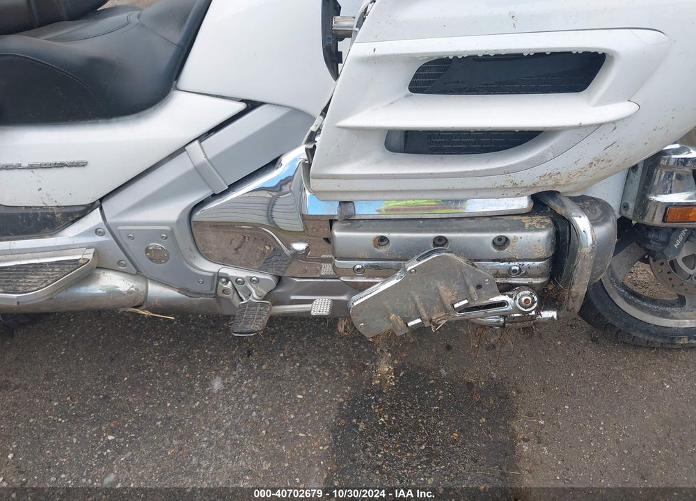 2005 HONDA GL1800 VIN: 1HFSC470X5A406310