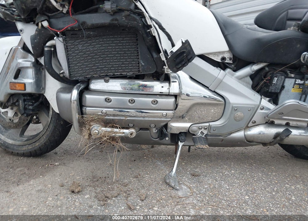 2005 HONDA GL1800 VIN: 1HFSC470X5A406310