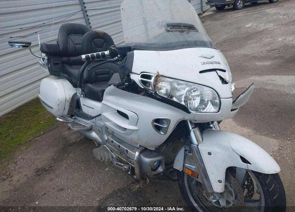 2005 HONDA GL1800 VIN: 1HFSC470X5A406310