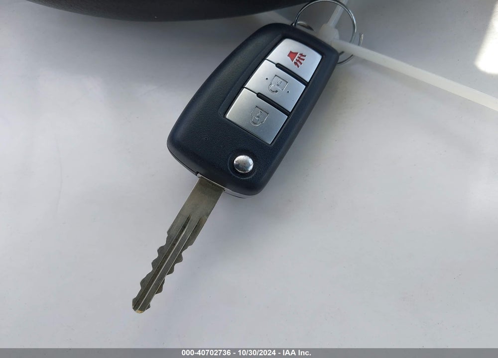 2014 NISSAN ROGUE S VIN: 5N1AT2ML0EC835299