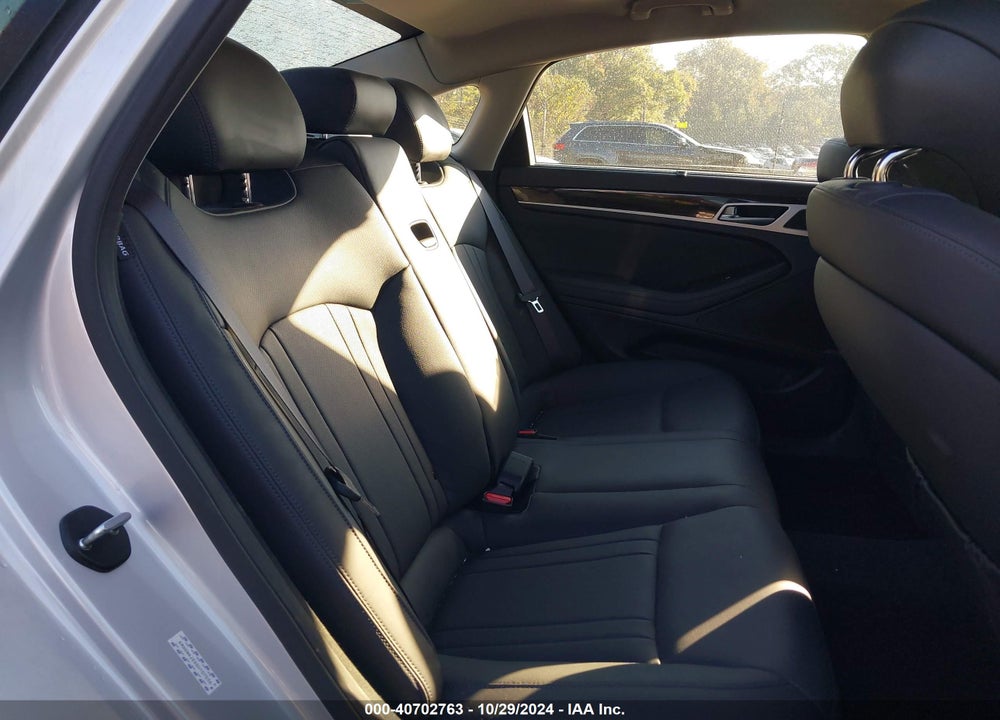2016 HYUNDAI GENESIS 3.8 VIN: KMHGN4JE6GU107036