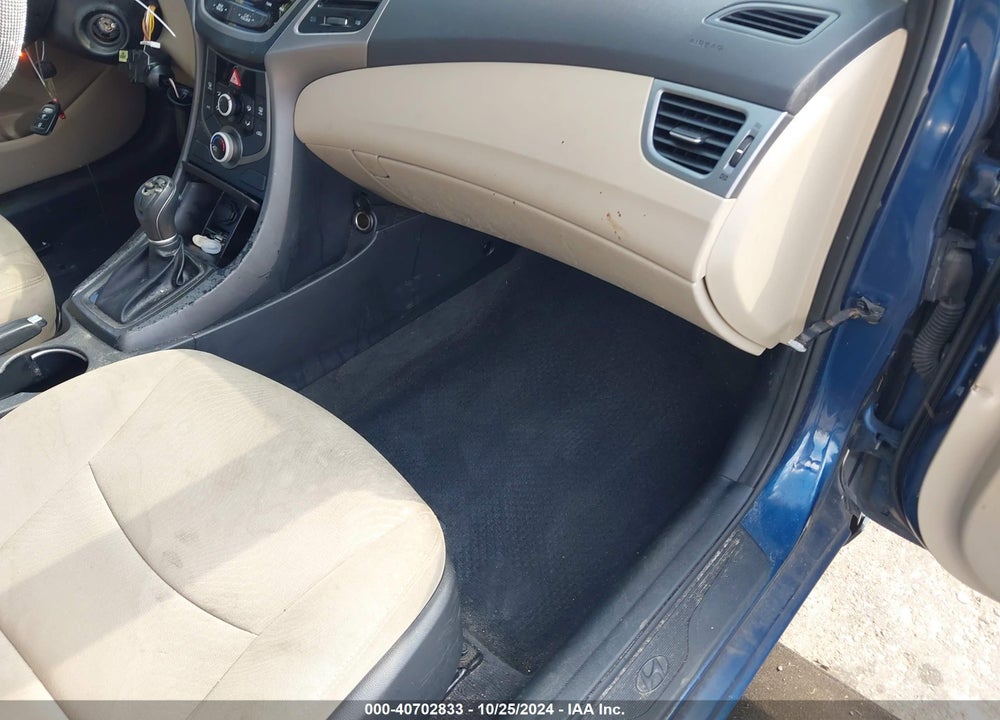 2016 HYUNDAI ELANTRA VIN: KMHDH4AE2GU648661