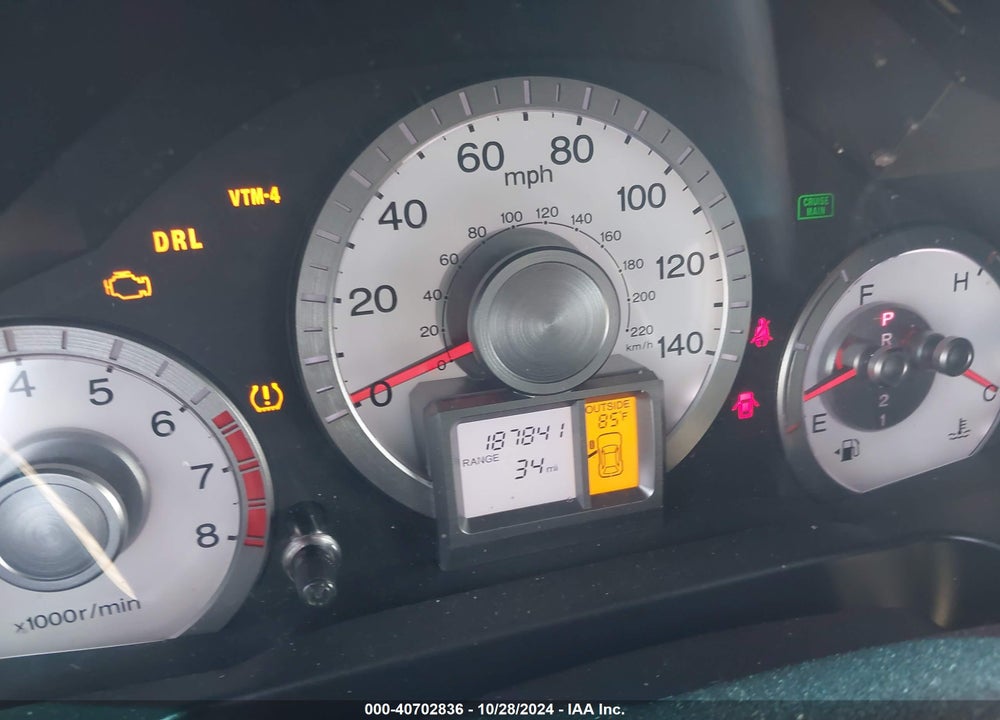 2011 HONDA PILOT EX VIN: 5FNYF4H47BB044131
