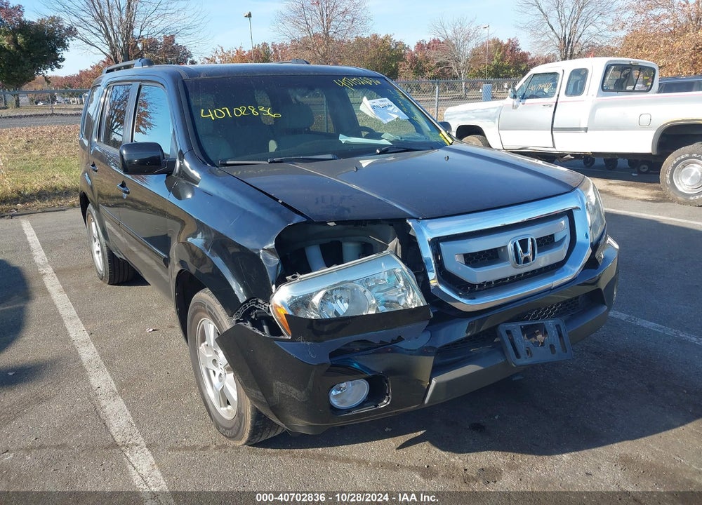 2011 HONDA PILOT EX VIN: 5FNYF4H47BB044131