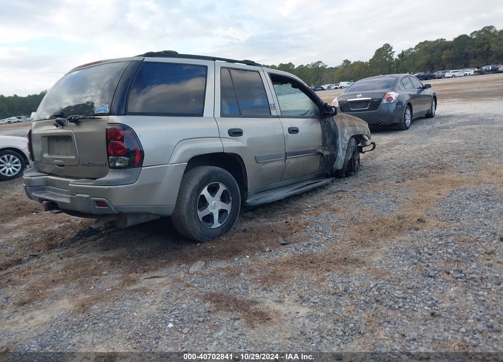 2002 CHEVROLET TRAILBLAZER LT VIN: 1GNDS13S522336241