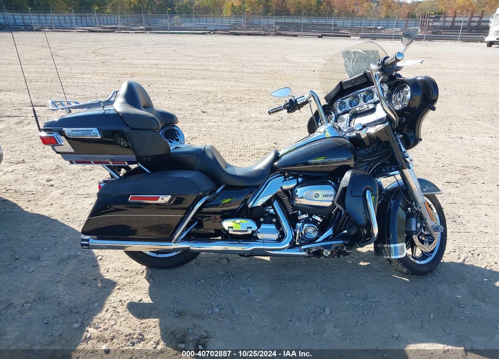 2017 HARLEY-DAVIDSON FLHTKL ULTRA LIMITED LOW VIN: 1HD1KKD19HB661005
