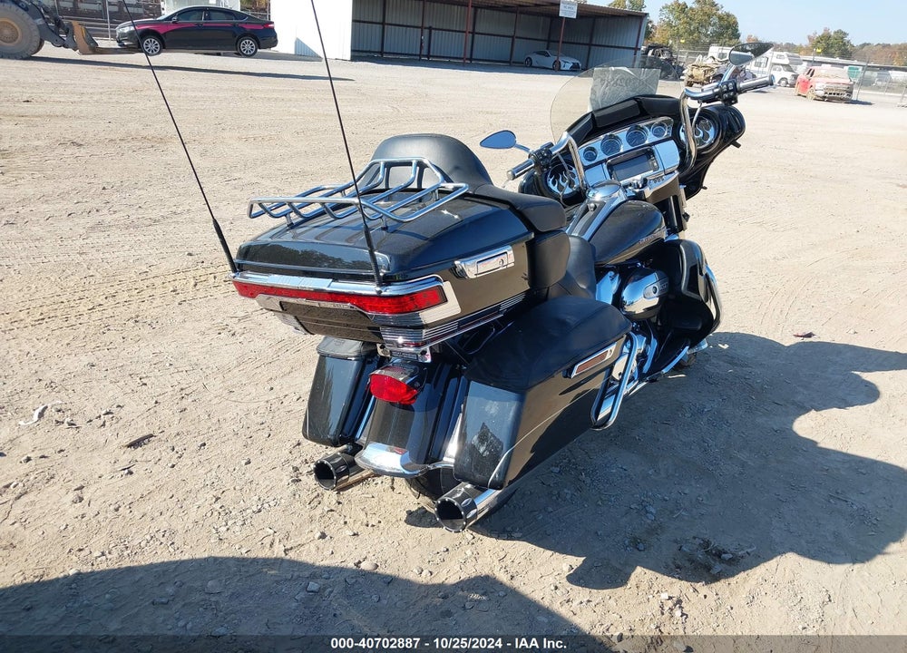 2017 HARLEY-DAVIDSON FLHTKL ULTRA LIMITED LOW VIN: 1HD1KKD19HB661005