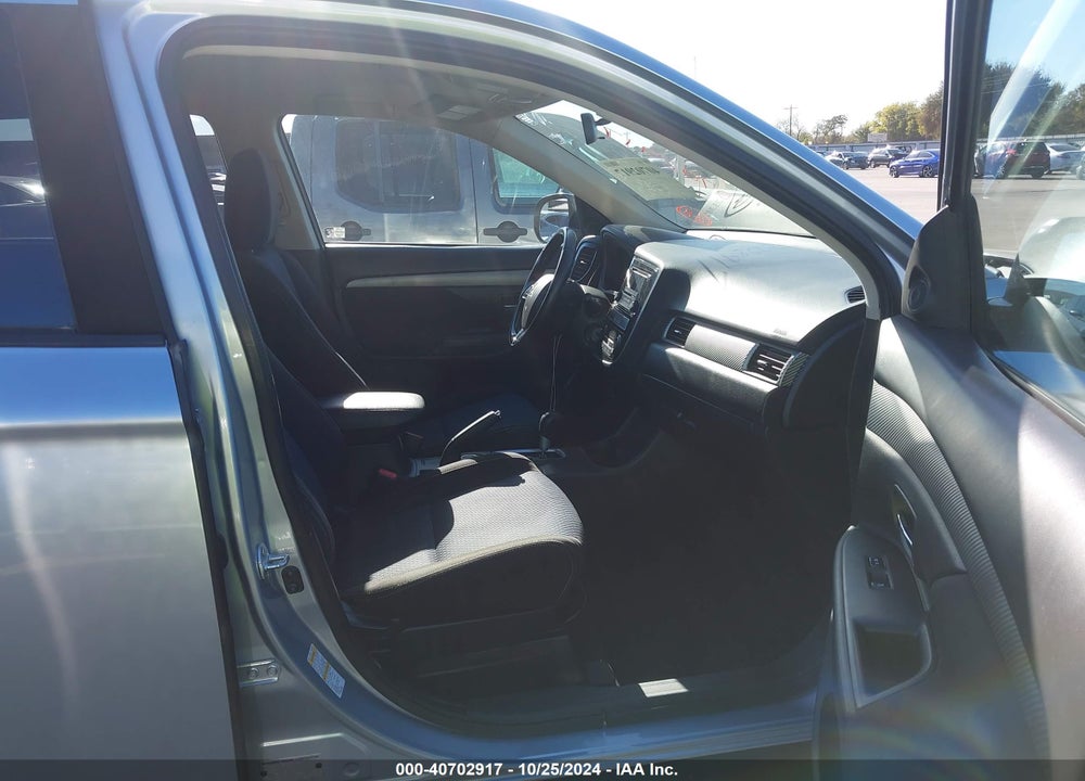 2016 MITSUBISHI OUTLANDER ES VIN: JA4AZ3A36GZ032083