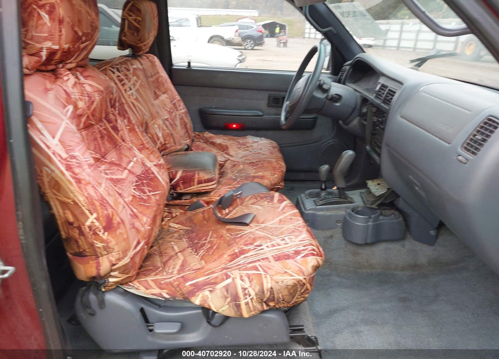 2000 TOYOTA TACOMA BASE V6 VIN: 5TEWN72N5YZ685671