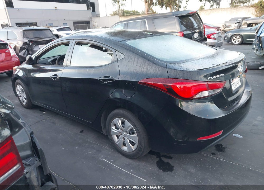 2016 HYUNDAI ELANTRA SE VIN: 5NPDH4AE5GH733976