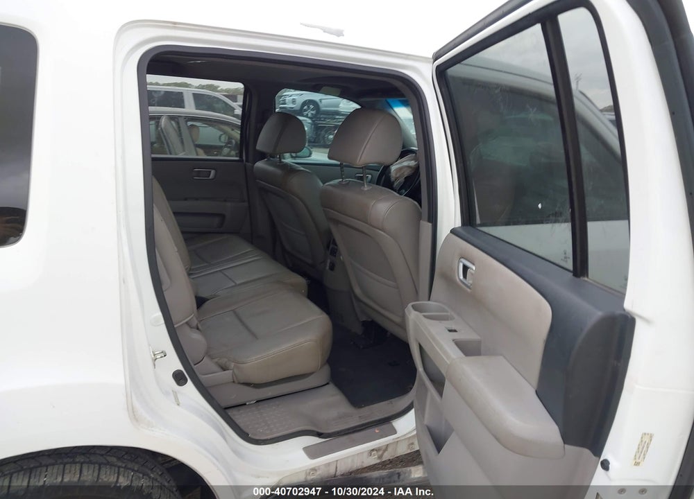 2014 HONDA PILOT EX-L VIN: 5FNYF3H52EB021444