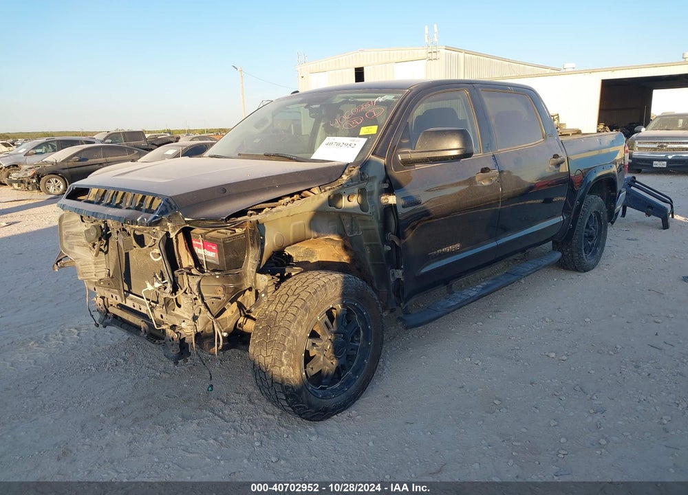 2017 TOYOTA TUNDRA SR5 5.7L V8 VIN: 5TFDW5F17HX604743