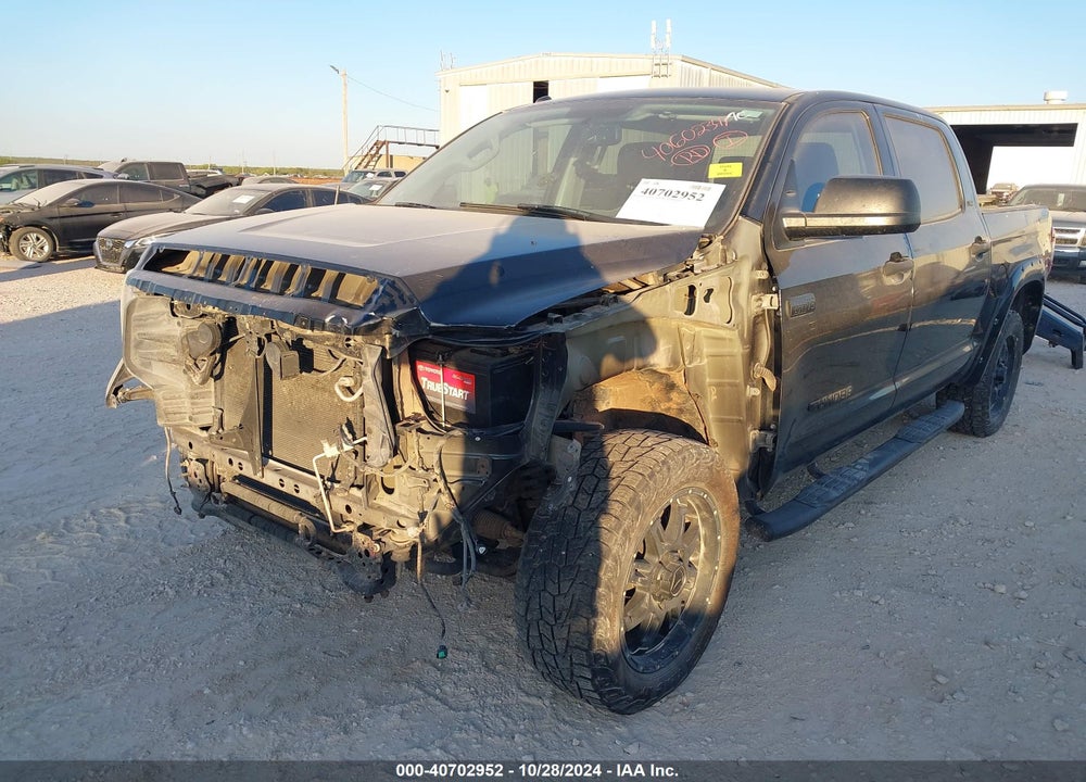 2017 TOYOTA TUNDRA SR5 5.7L V8 VIN: 5TFDW5F17HX604743