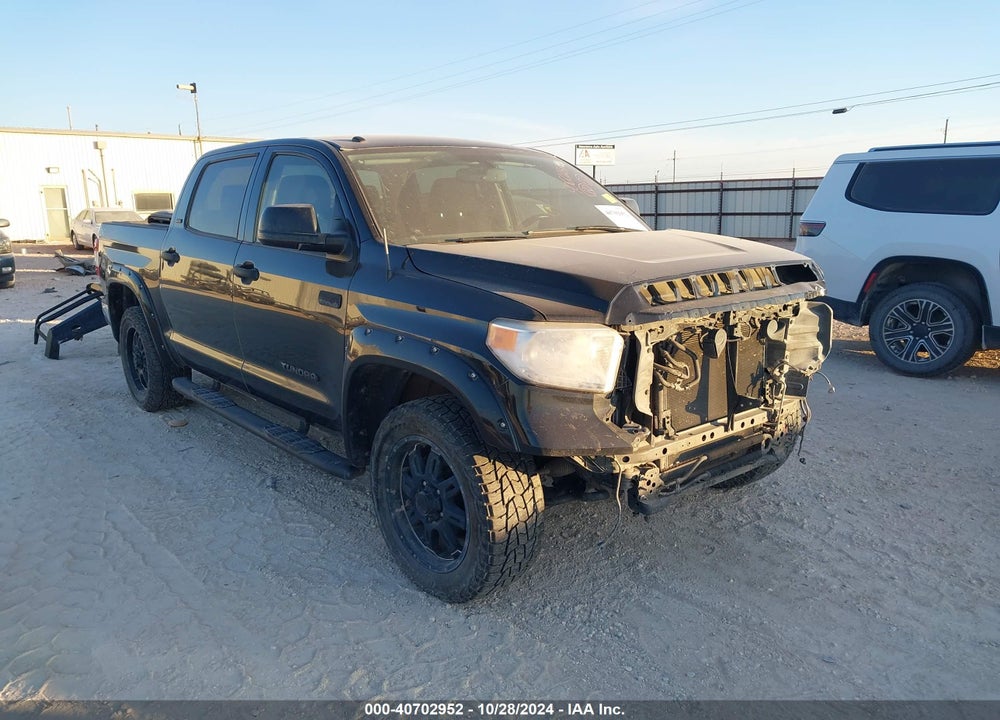2017 TOYOTA TUNDRA SR5 5.7L V8 VIN: 5TFDW5F17HX604743