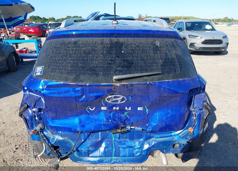 2023 HYUNDAI VENUE SEL VIN: KMHRC8A38PU246525