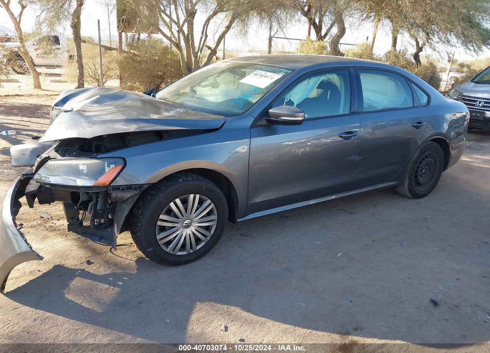2014 VOLKSWAGEN PASSAT 1.8T S VIN: 1VWAT7A35EC071467