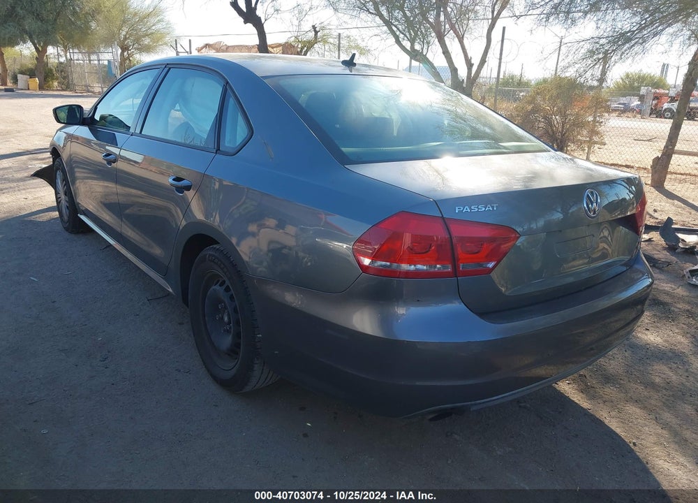 2014 VOLKSWAGEN PASSAT 1.8T S VIN: 1VWAT7A35EC071467