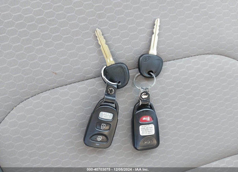 2019 HYUNDAI ELANTRA SEL VIN: KMHD84LF9KU847561