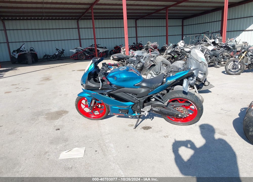 2021 YAMAHA YZFR3 A VIN: MH3RH18Y2MK006636