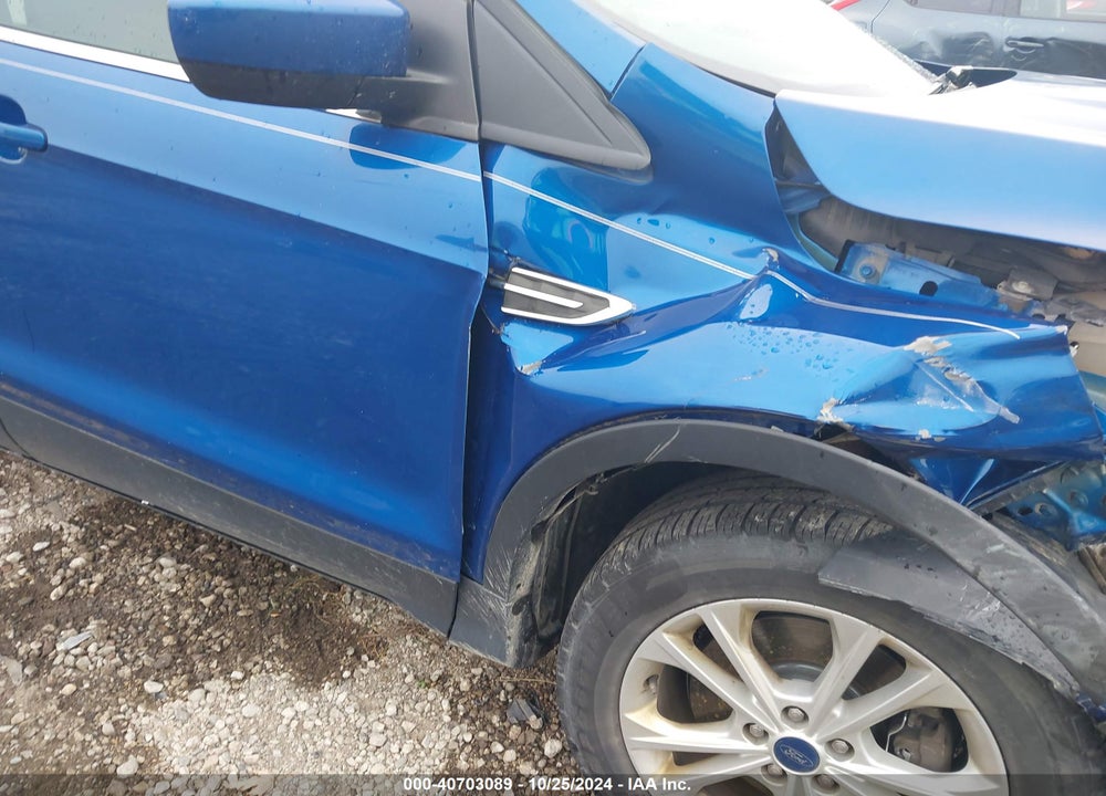 2017 FORD ESCAPE SE VIN: 1FMCU9G93HUD92708