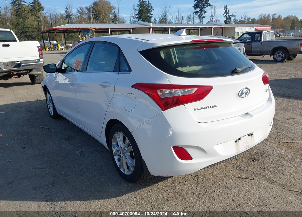 2013 HYUNDAI ELANTRA GT VIN: KMHD35LE4DU139961