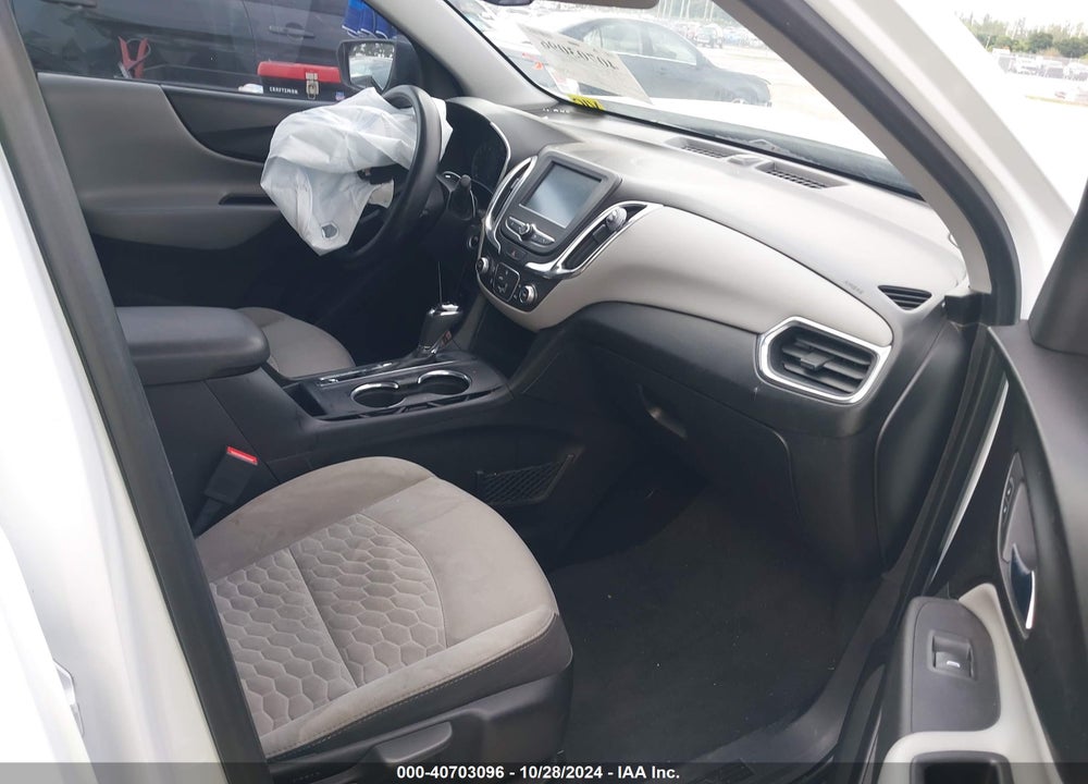 2018 CHEVROLET EQUINOX LS VIN: 2GNAXHEV2J6155460