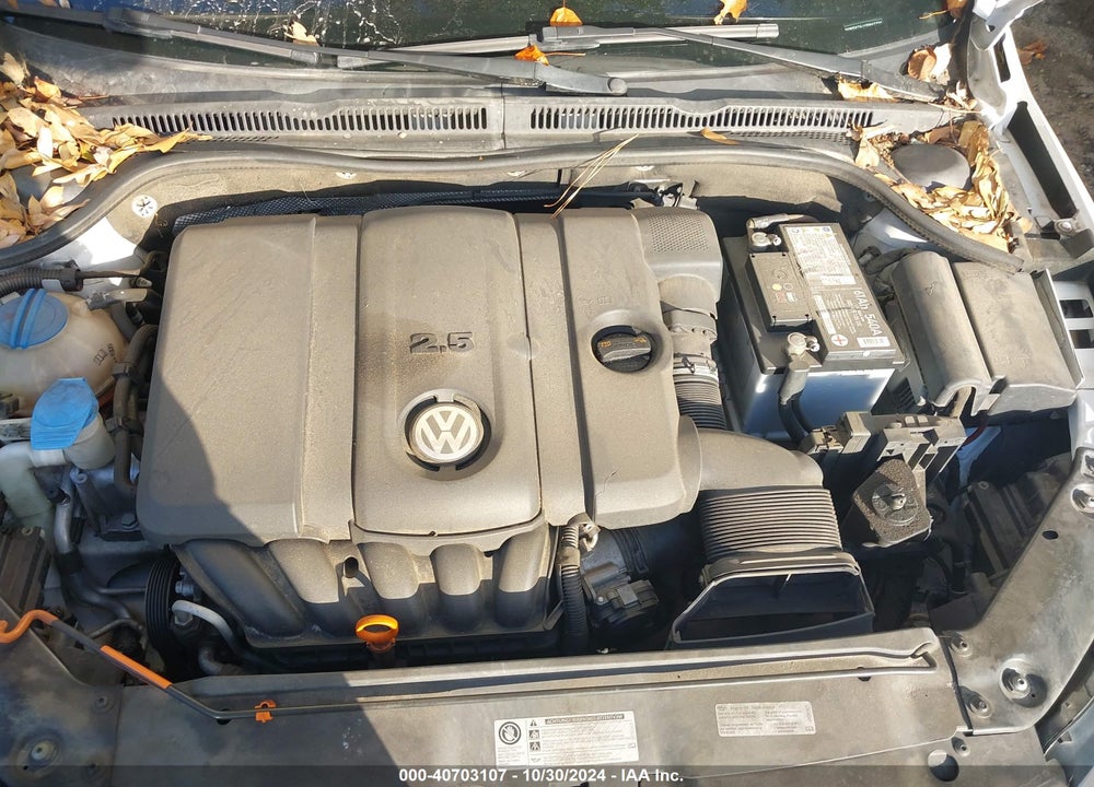 2013 VOLKSWAGEN JETTA VIN: 3VWDX7AJ1DM427961