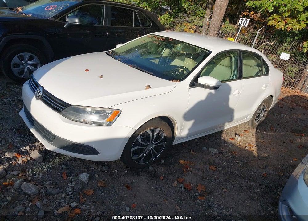 2013 VOLKSWAGEN JETTA VIN: 3VWDX7AJ1DM427961