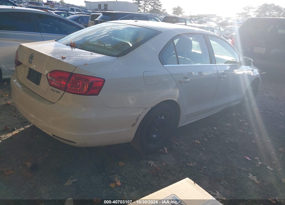 2013 VOLKSWAGEN JETTA VIN: 3VWDX7AJ1DM427961