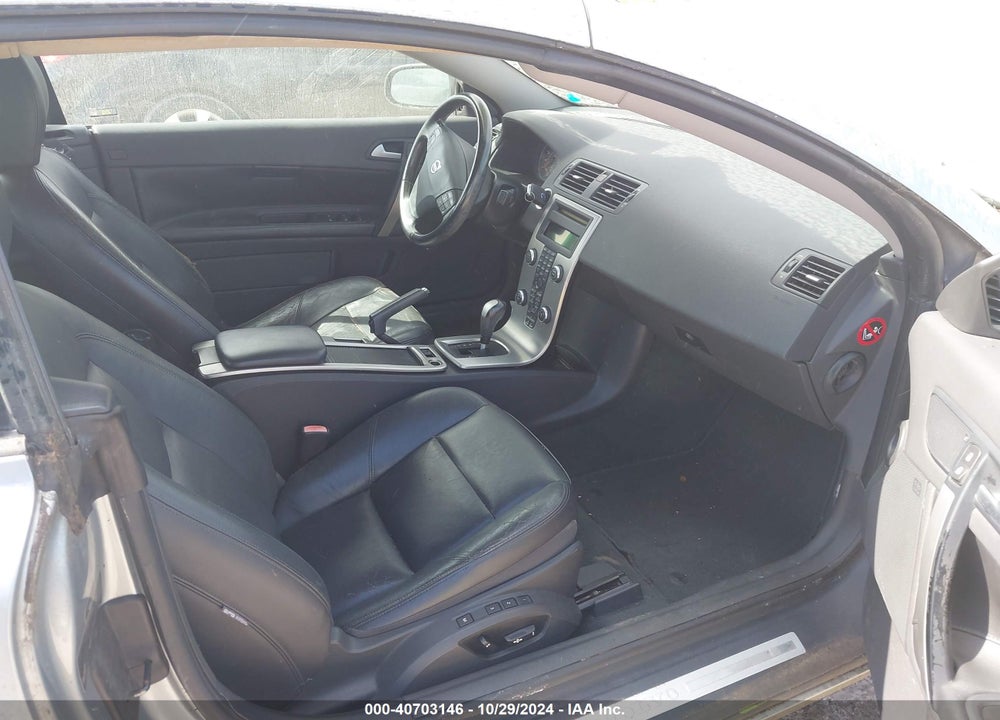 2010 VOLVO C70 T5 VIN: YV1672MC5AJ092668