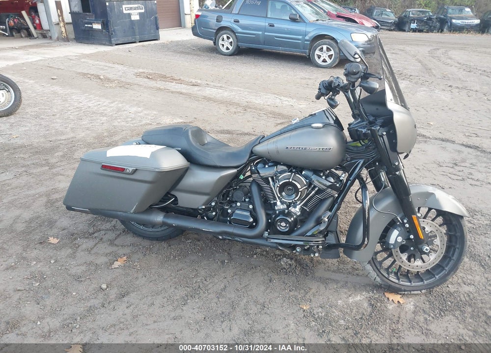 2018 HARLEY-DAVIDSON FLHRXS VIN: 1HD1KVC14JB670624