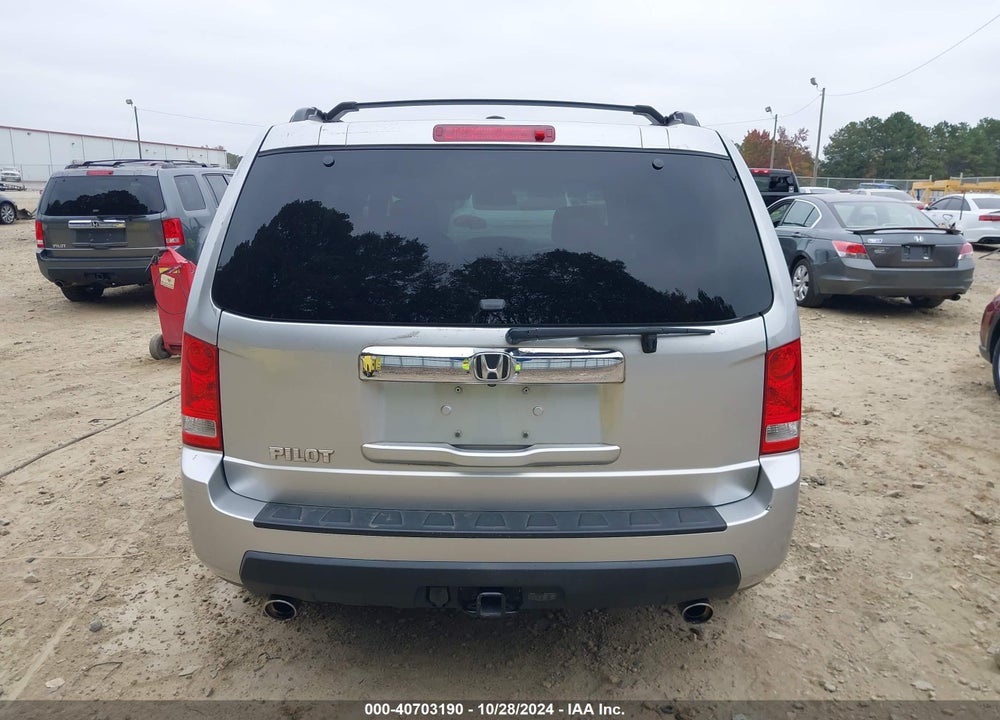 2011 HONDA PILOT EX-L VIN: 5FNYF3H59BB032811