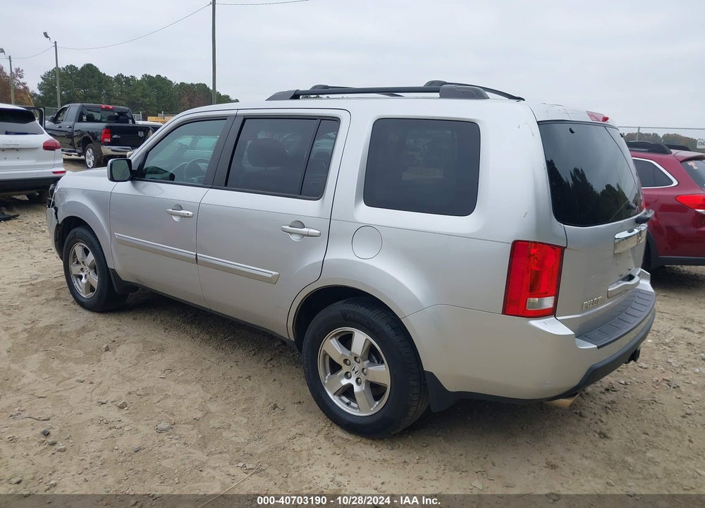2011 HONDA PILOT EX-L VIN: 5FNYF3H59BB032811