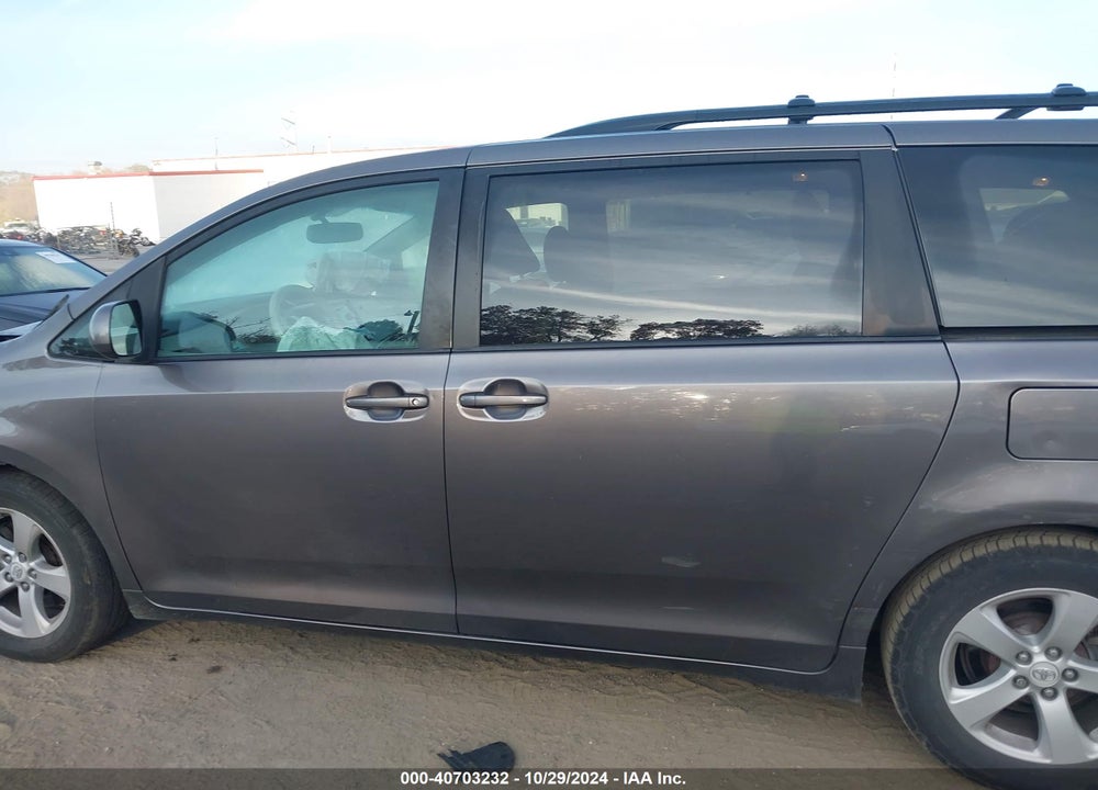 2011 TOYOTA SIENNA LE V6 VIN: 5TDKK3DC5BS036680