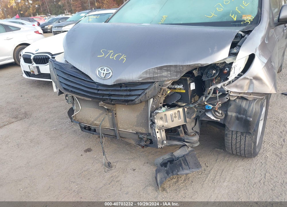 2011 TOYOTA SIENNA LE V6 VIN: 5TDKK3DC5BS036680