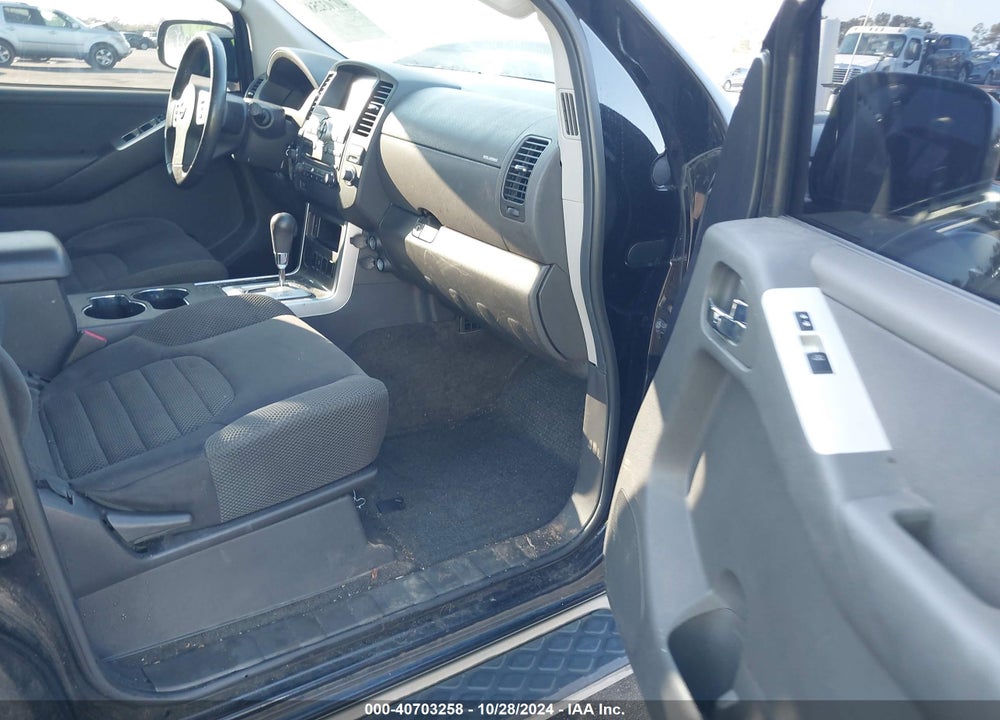2011 NISSAN PATHFINDER SV VIN: 5N1AR1NN4BC634929