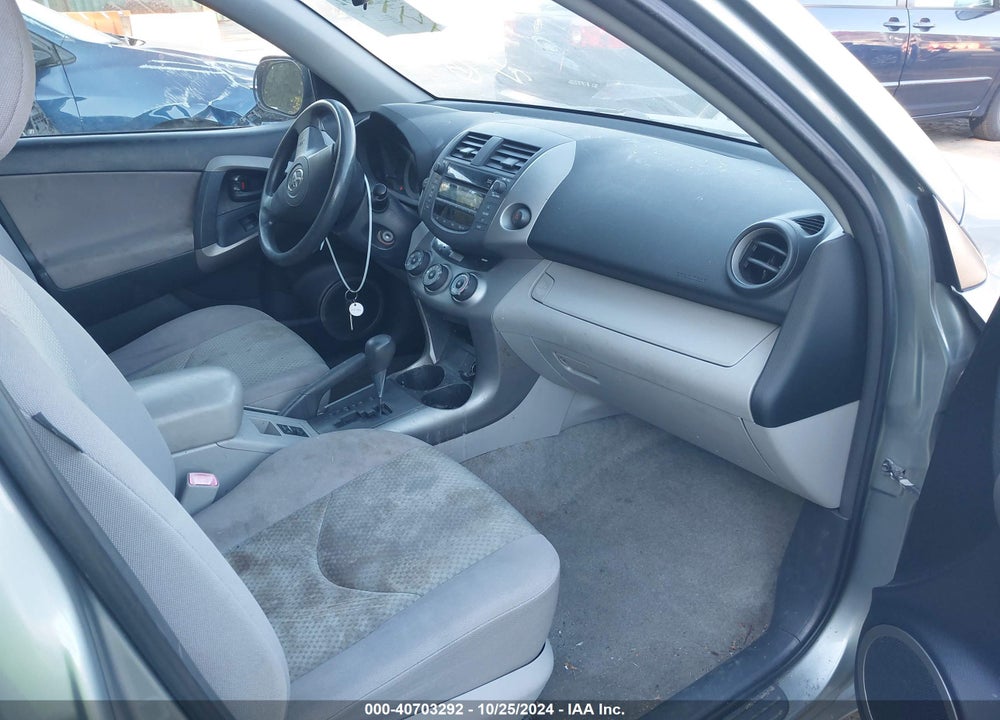 2008 TOYOTA RAV4 VIN: JTMBD33V586087098
