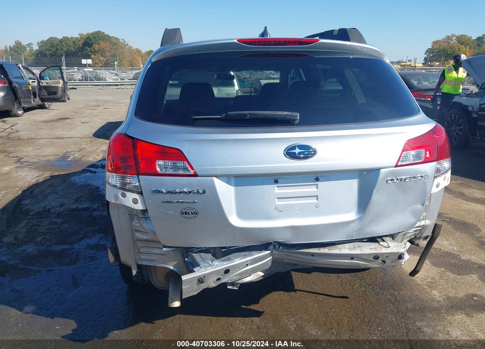2014 SUBARU OUTBACK 2.5I PREMIUM VIN: 4S4BRCCC6E3221352