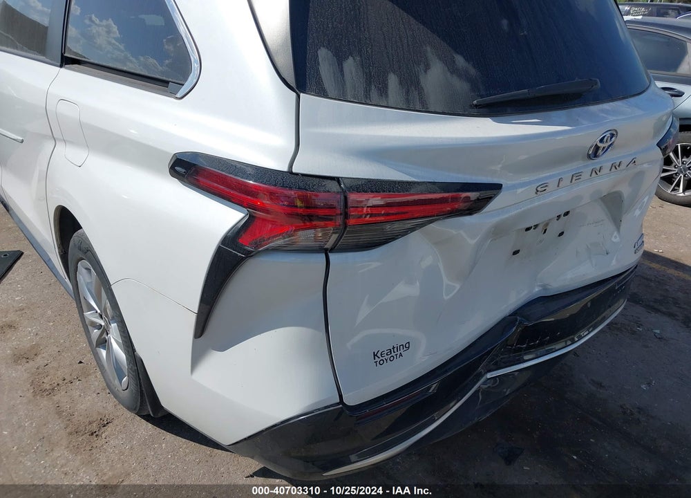 2022 TOYOTA SIENNA LIMITED VIN: 5TDZRKEC9NS084058